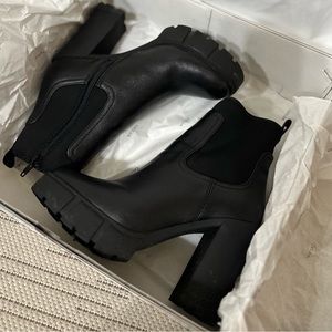 Aldo Women’s Boot Heels size 6